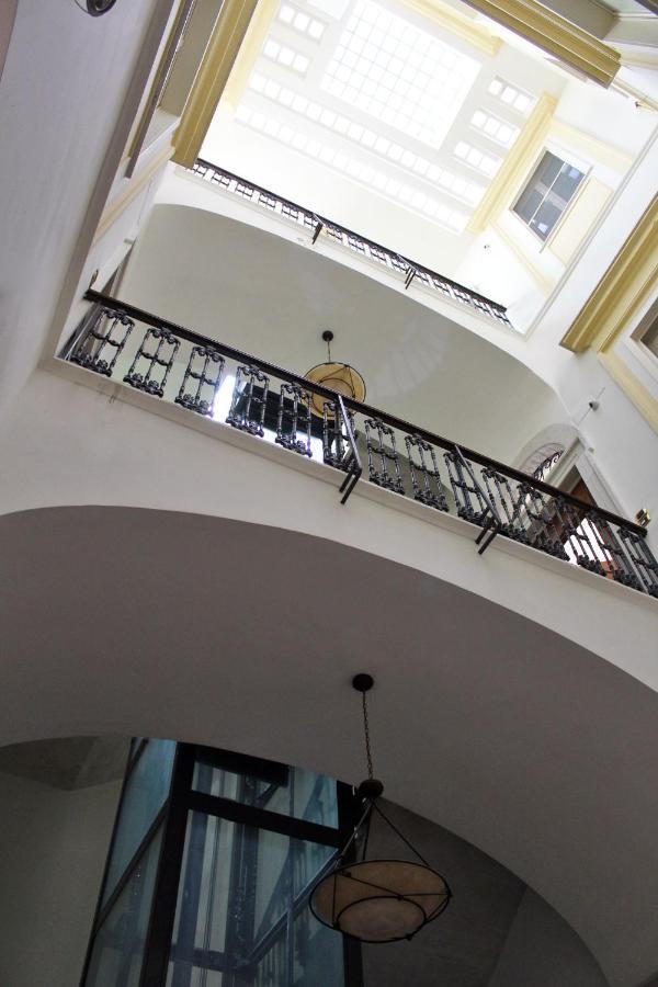 Dimora De Brado Bed & Breakfast Trani Exterior photo